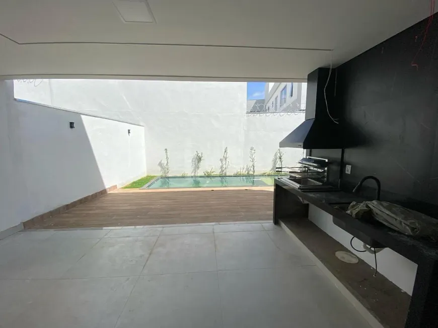 Foto 1 de Casa com 3 Quartos à venda, 200m² em Ibituruna, Montes Claros