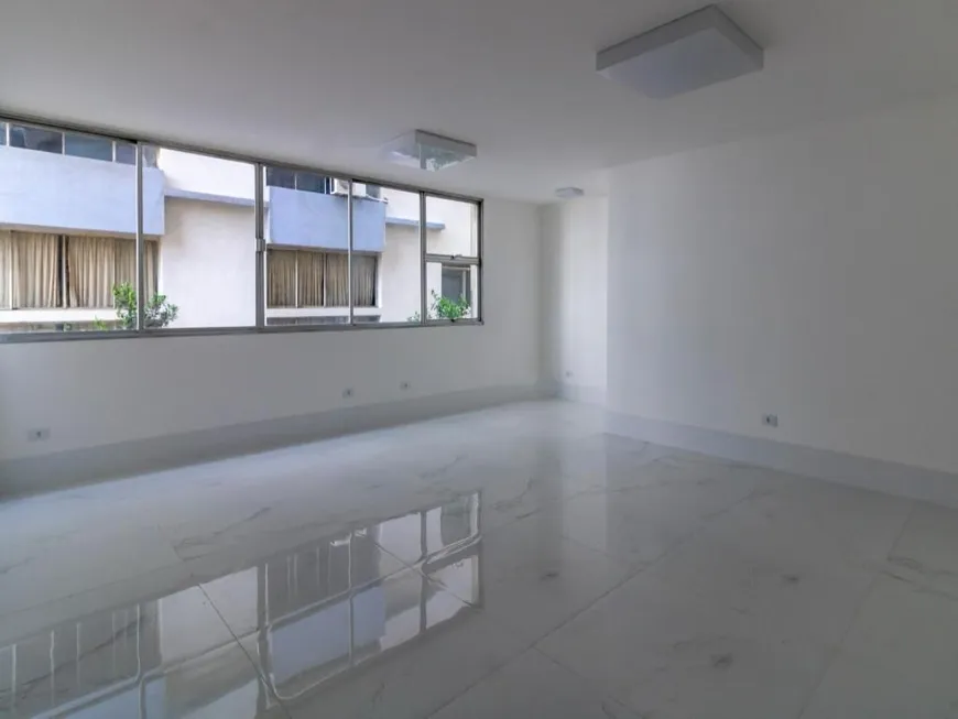 Foto 1 de Apartamento com 4 Quartos à venda, 120m² em Santa Cecília, São Paulo