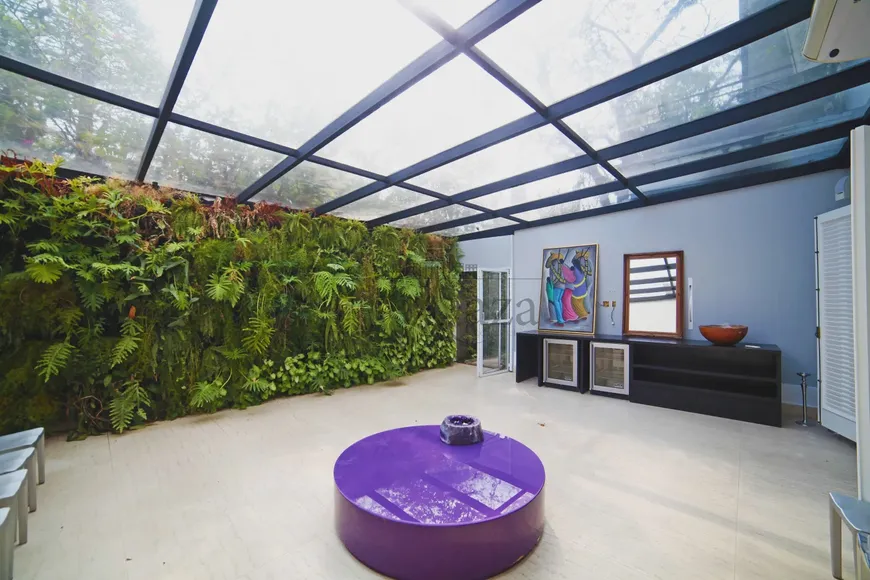 Foto 1 de Casa com 4 Quartos à venda, 500m² em Jardim Europa, São Paulo