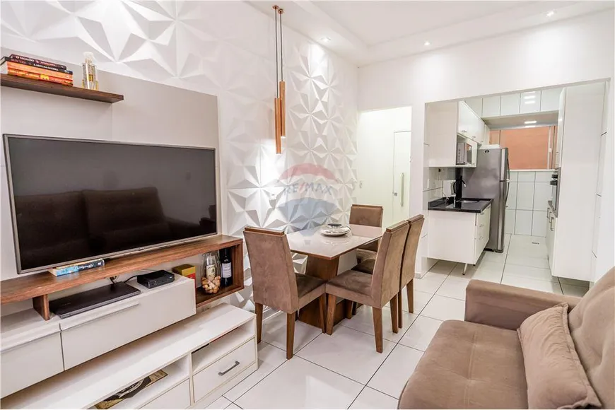 Foto 1 de Apartamento com 2 Quartos à venda, 54m² em Jardim Guanabara, Rio de Janeiro