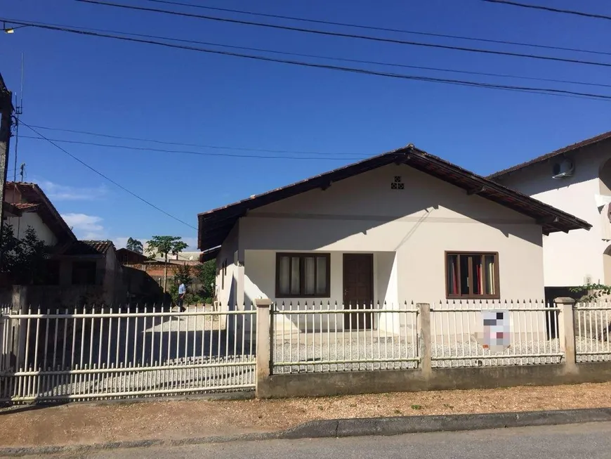 Foto 1 de Casa com 3 Quartos à venda, 120m² em Guarani, Brusque