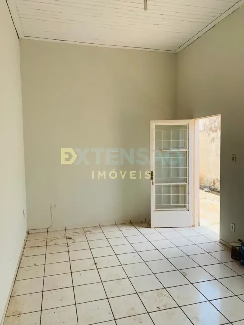 Foto 1 de Casa com 2 Quartos para alugar, 70m² em Vila Mendonça, Araçatuba