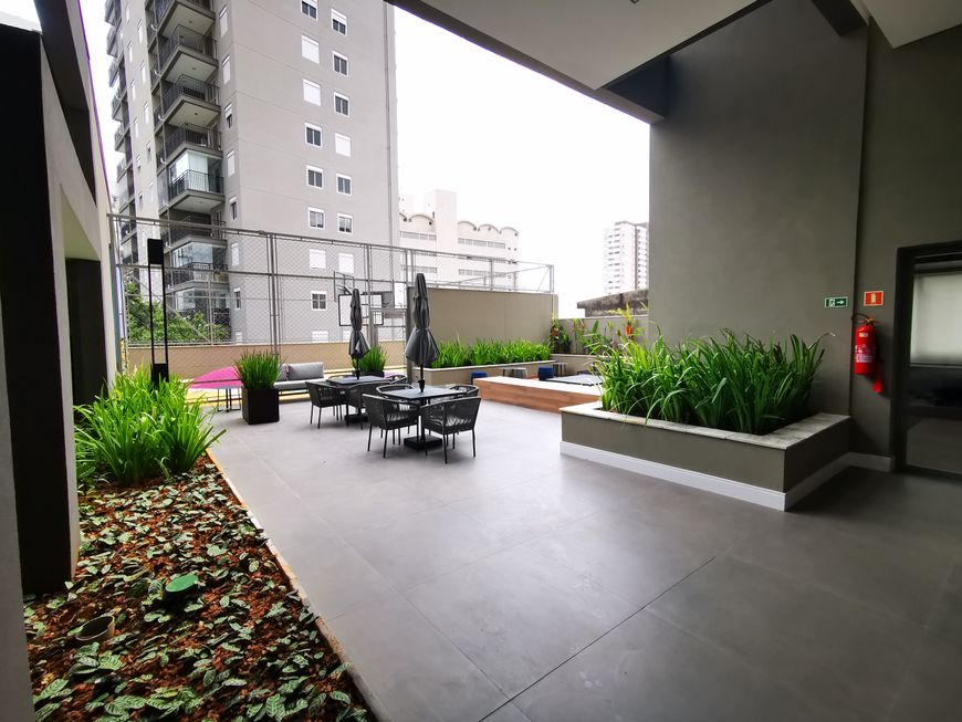 Apartamento com 3 dormitórios à venda, 140 m² por R$ 988.262,40