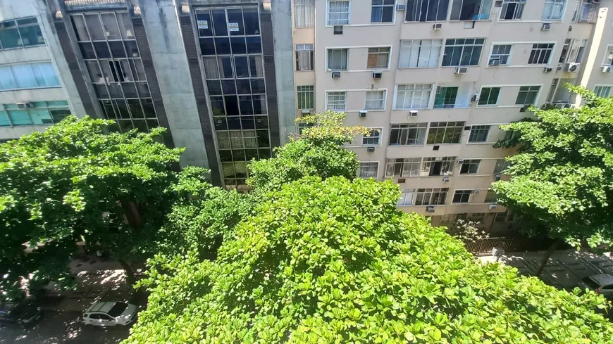 Foto 1 de Apartamento com 4 Quartos para venda ou aluguel, 240m² em Ipanema, Rio de Janeiro