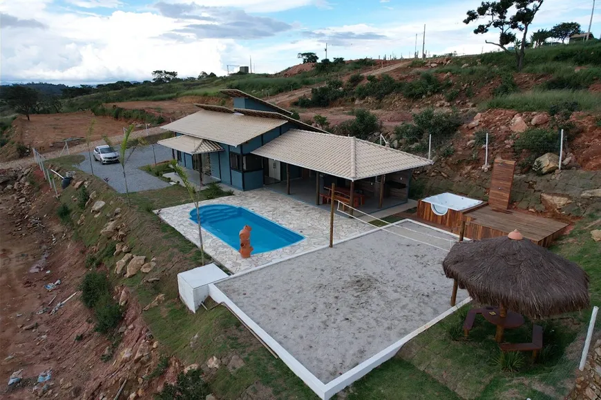 Foto 1 de Fazenda/Sítio com 3 Quartos para venda ou aluguel, 1000m² em Santa Terezinha de Minas, Itatiaiuçu