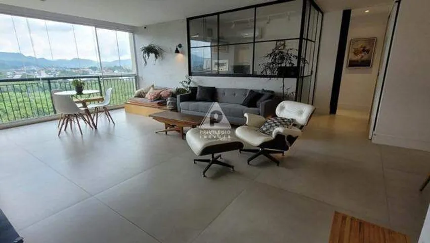 Foto 1 de Apartamento com 4 Quartos à venda, 143m² em Jacarepaguá, Rio de Janeiro