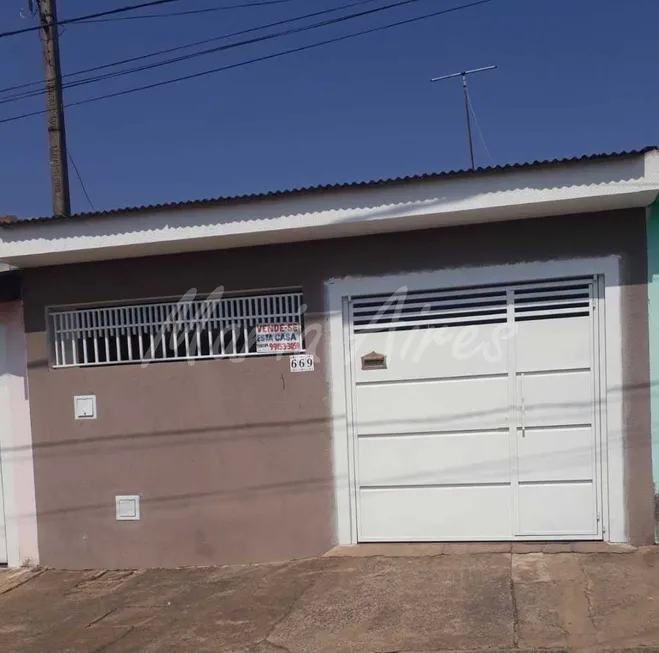 Foto 1 de Casa com 2 Quartos à venda, 60m² em Antenor Garcia, São Carlos