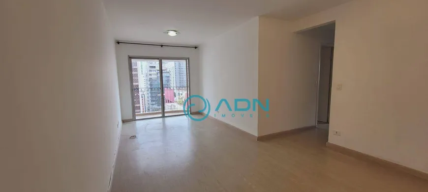 Foto 1 de Apartamento com 3 Quartos para alugar, 75m² em Moema, São Paulo