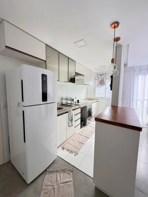 Foto 1 de Apartamento com 2 Quartos à venda, 52m² em Parque Assunção, Taboão da Serra