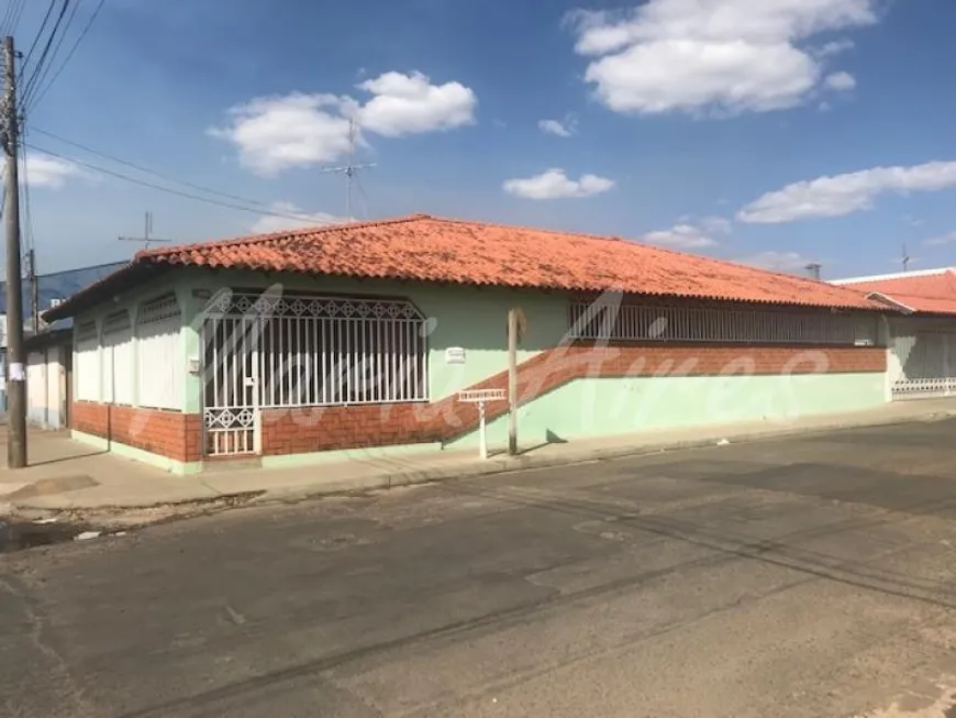 Foto 1 de Casa com 3 Quartos à venda, 240m² em Chácara Parque Club, São Carlos