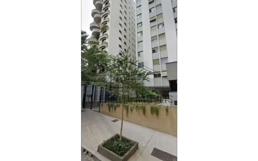 Foto 1 de Apartamento com 3 Quartos à venda, 100m² em Cerqueira César, São Paulo