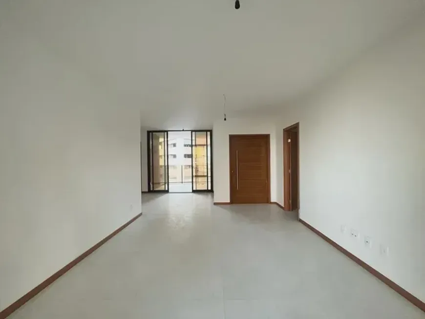 Foto 1 de Apartamento com 4 Quartos à venda, 171m² em Horto Florestal, Salvador