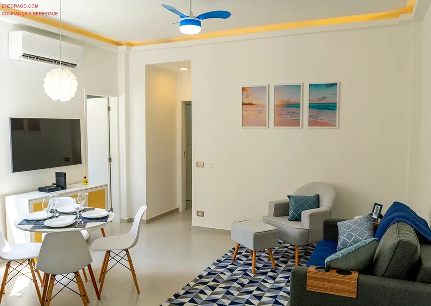 Foto 1 de Apartamento com 2 Quartos para alugar, 65m² em Copacabana, Rio de Janeiro