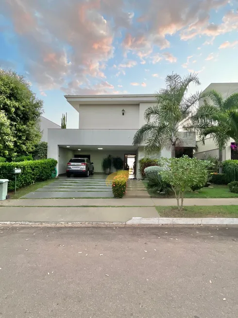 Foto 1 de Casa de Condomínio com 5 Quartos à venda, 420m² em Condomínio Florais Cuiabá Residencial, Cuiabá