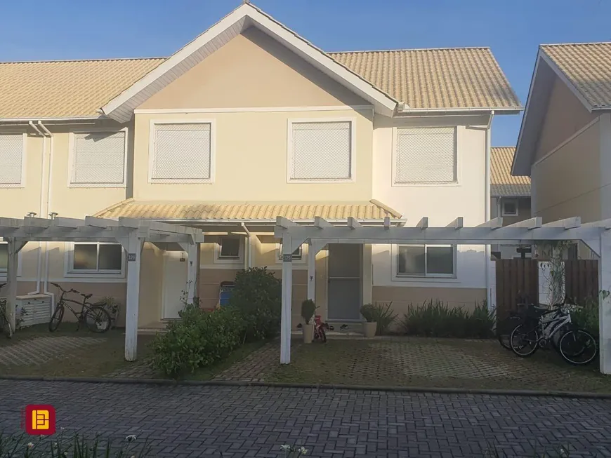 Foto 1 de Casa de Condomínio com 3 Quartos à venda, 177m² em Morro das Pedras, Florianópolis