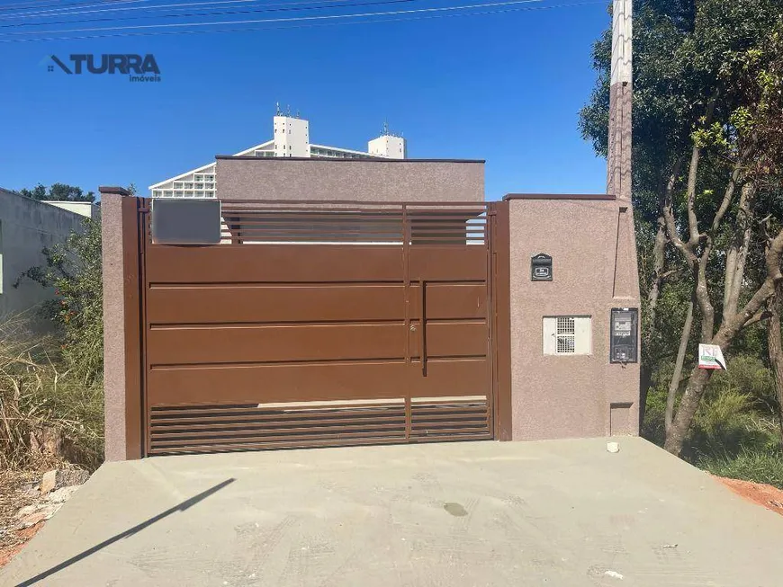 Foto 1 de Casa com 2 Quartos à venda, 60m² em Jardim Santo Antonio, Atibaia