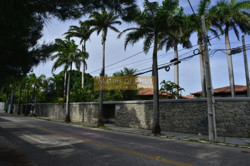 Foto 1 de Casa com 5 Quartos à venda, 1000m² em Manoel Dias Branco, Fortaleza