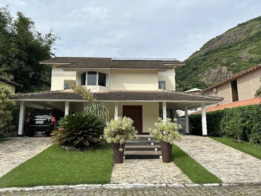 Foto 1 de Casa de Condomínio com 4 Quartos à venda, 350m² em Itacoatiara, Niterói