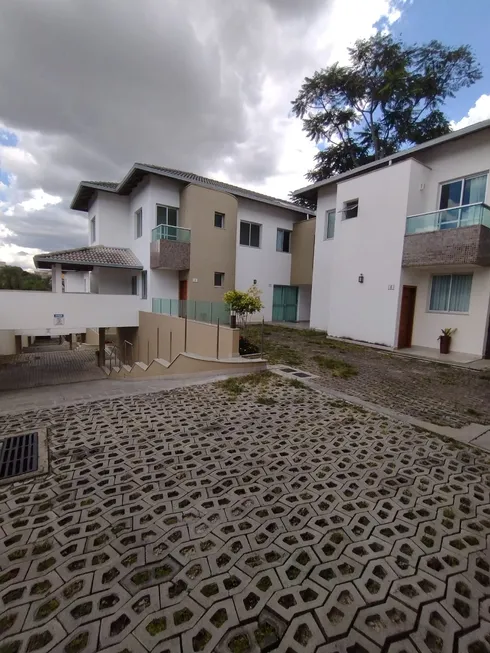 Foto 1 de Casa de Condomínio com 4 Quartos à venda, 200m² em Centro, Contagem