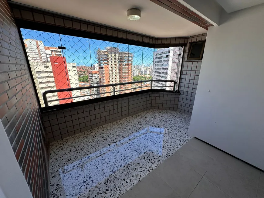 Foto 1 de Apartamento com 3 Quartos para venda ou aluguel, 93m² em Mucuripe, Fortaleza