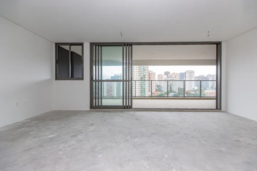 Foto 1 de Apartamento com 3 Quartos à venda, 143m² em Campo Belo, São Paulo