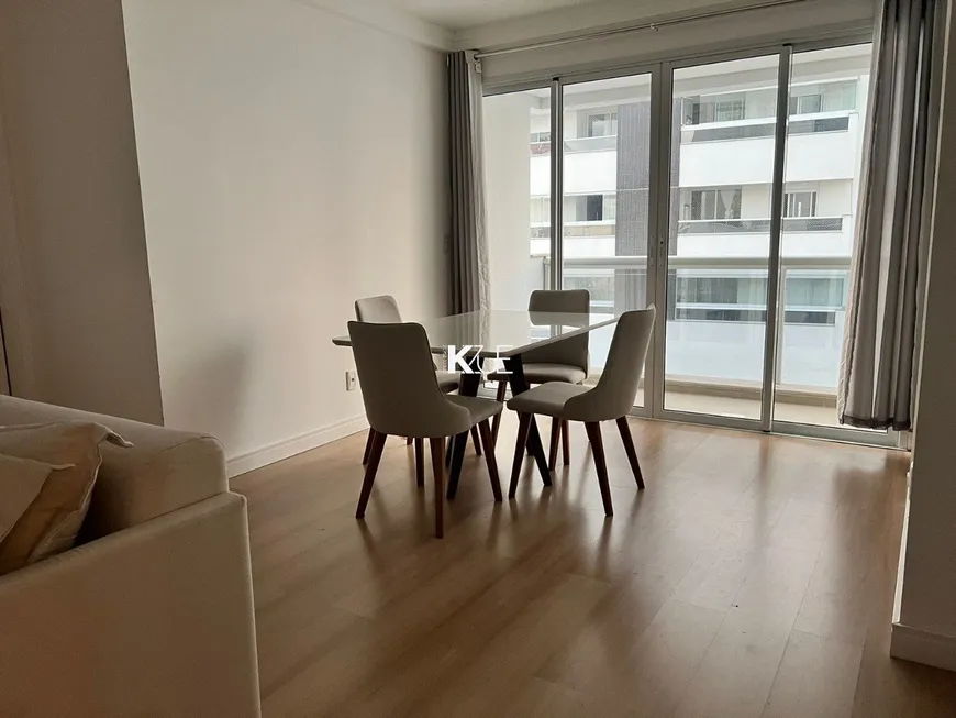 Foto 1 de Apartamento com 2 Quartos à venda, 78m² em Estreito, Florianópolis