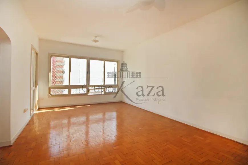 Foto 1 de Apartamento com 3 Quartos à venda, 207m² em Jardim Paulista, São Paulo