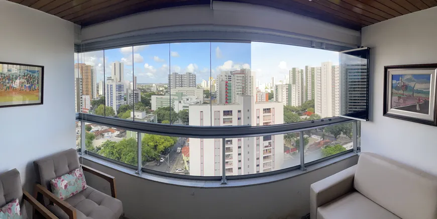 Foto 1 de Apartamento com 4 Quartos à venda, 300m² em Aflitos, Recife