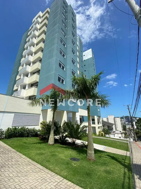 Foto 1 de Apartamento com 2 Quartos à venda, 66m² em Centro, Criciúma