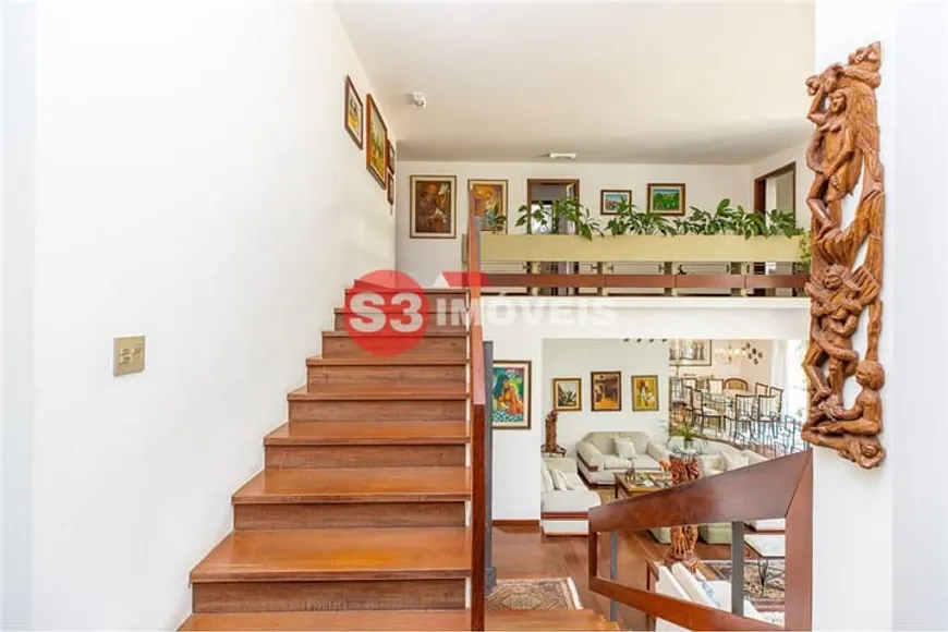 Foto 1 de Casa com 4 Quartos à venda, 384m² em Jardim Marajoara, São Paulo