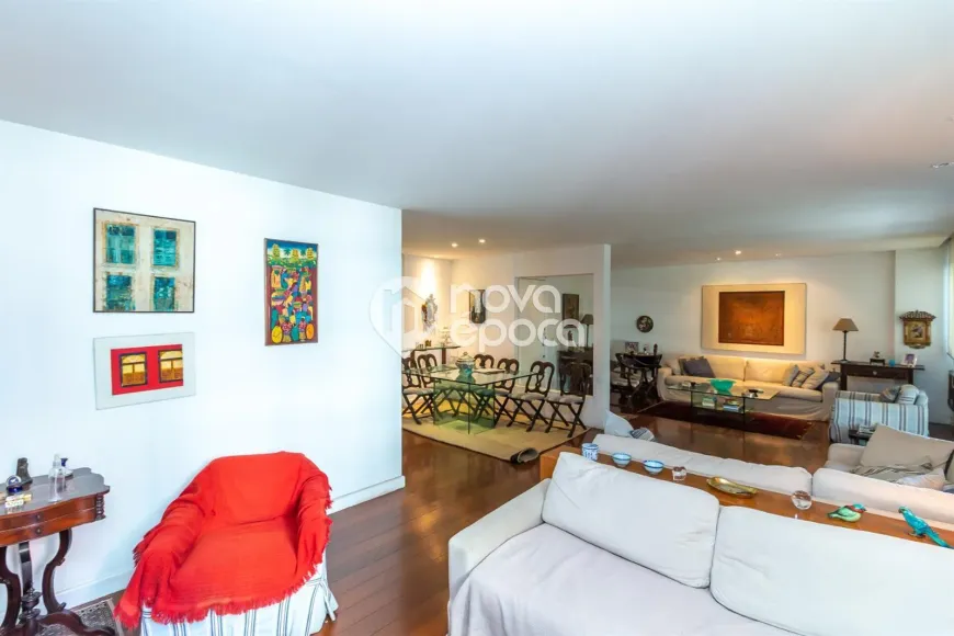 Foto 1 de Apartamento com 3 Quartos à venda, 171m² em Lagoa, Rio de Janeiro