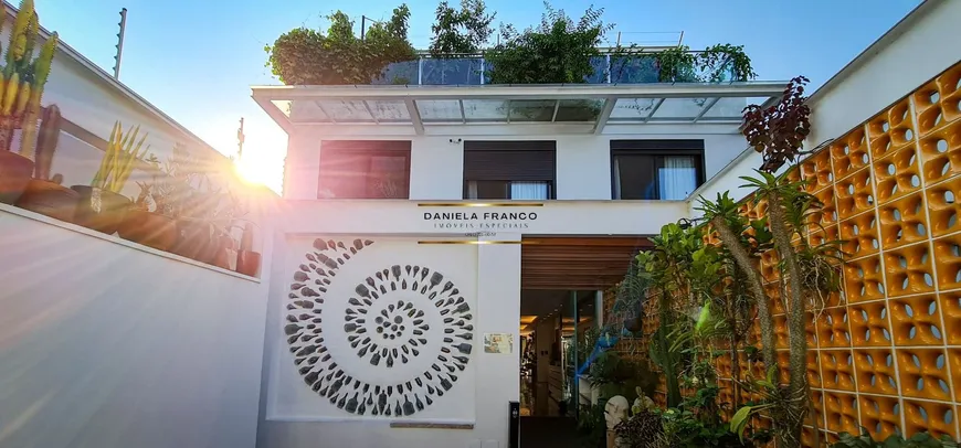 Foto 1 de Casa com 4 Quartos à venda, 464m² em Vila Ipojuca, São Paulo