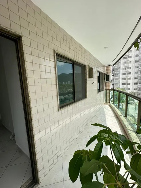 Foto 1 de Apartamento com 3 Quartos à venda, 80m² em Barra da Tijuca, Rio de Janeiro