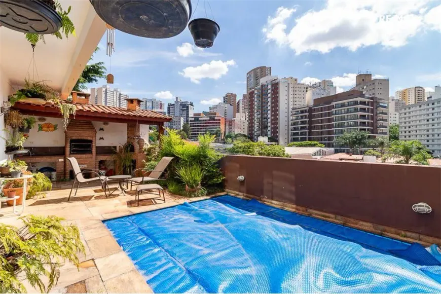 Foto 1 de Casa com 4 Quartos à venda, 218m² em Sumaré, São Paulo