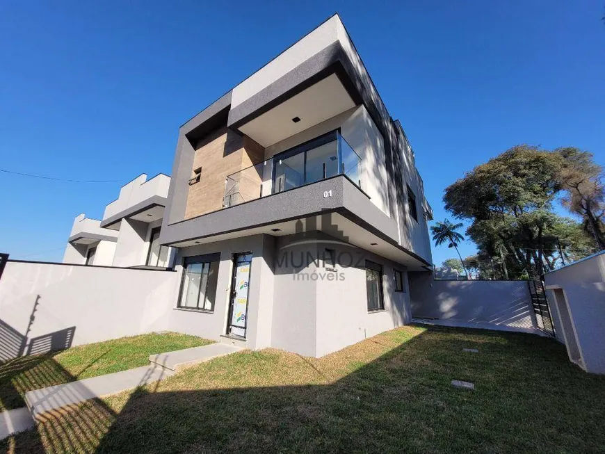 Foto 1 de Sobrado com 3 Quartos à venda, 134m² em Água Verde, Curitiba