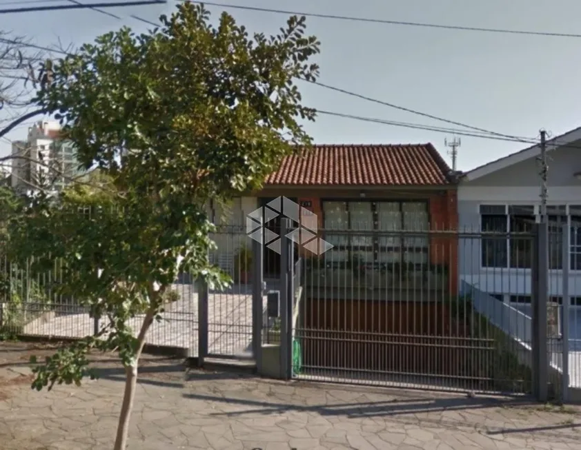 Foto 1 de Casa com 6 Quartos à venda, 401m² em Chácara das Pedras, Porto Alegre