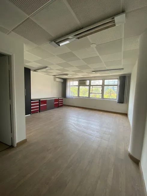 Foto 1 de Sala Comercial para alugar, 32m² em Jardim Paulistano, São Paulo