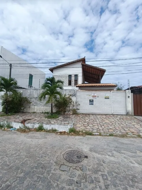 Foto 1 de Sobrado com 3 Quartos à venda, 238m² em Formosa, Cabedelo