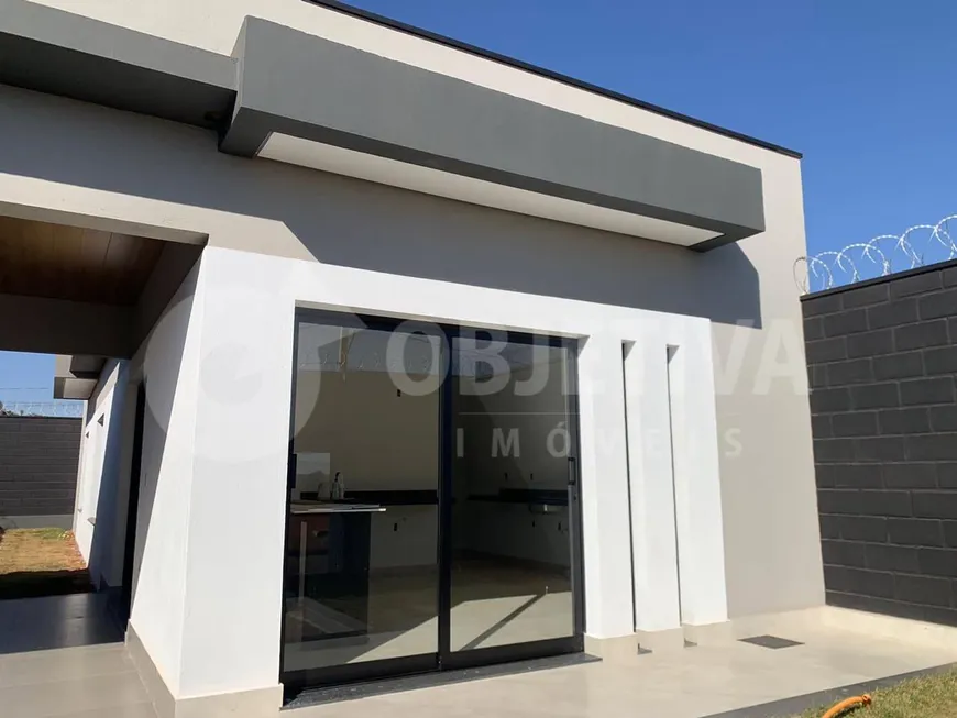 Foto 1 de Casa com 3 Quartos à venda, 110m² em Loteamento Portal do Vale II, Uberlândia