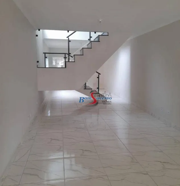 Foto 1 de Sobrado com 3 Quartos à venda, 160m² em Penha, São Paulo