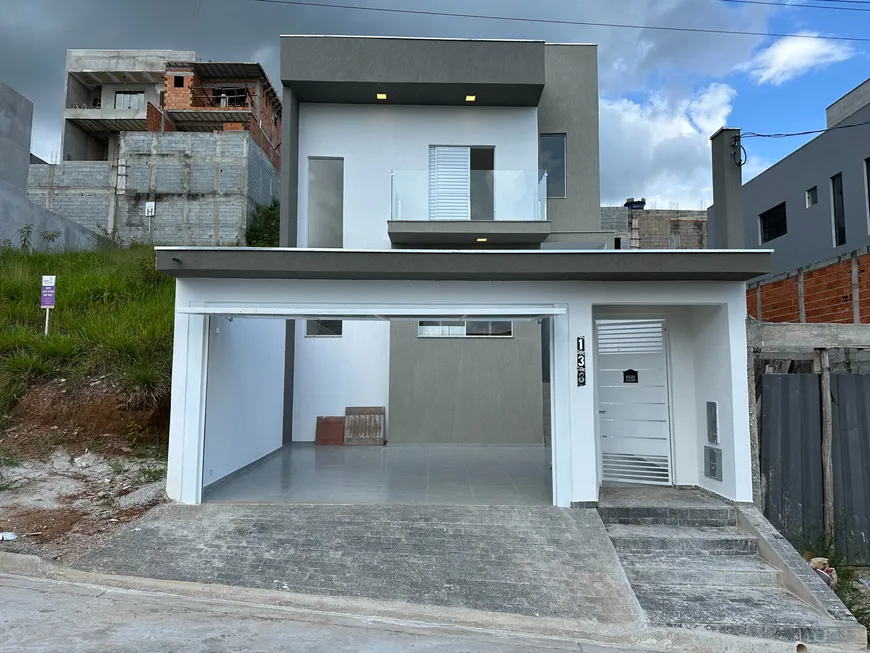 Foto 1 de Casa com 3 Quartos à venda, 118m² em Laranjeiras, Caieiras