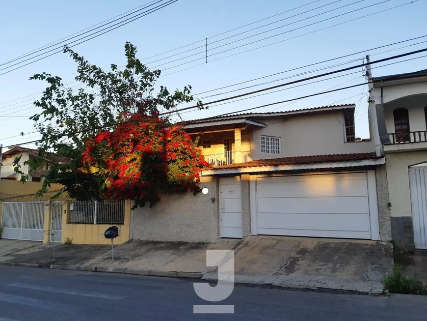 Foto 1 de Casa com 3 Quartos à venda, 209m² em Santa Luzia, Bragança Paulista