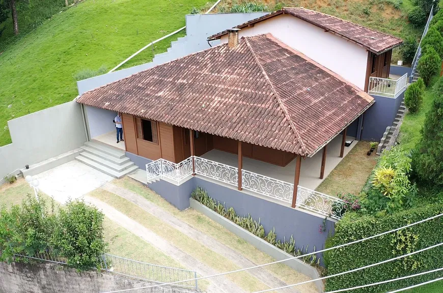 Foto 1 de Casa de Condomínio com 4 Quartos à venda, 180m² em Centro, Domingos Martins