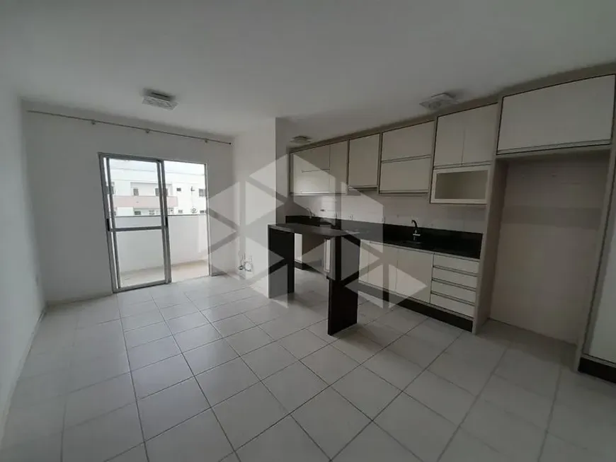 Foto 1 de Apartamento com 2 Quartos para alugar, 65m² em Sertao do Maruim, São José