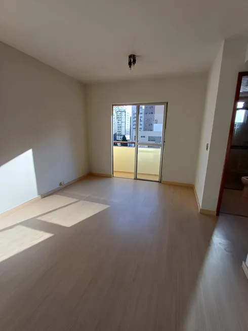 Foto 1 de Apartamento com 2 Quartos à venda, 54m² em Água Verde, Curitiba