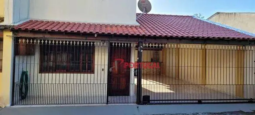 Foto 1 de Casa com 2 Quartos à venda, 110m² em São Marcos, Macaé