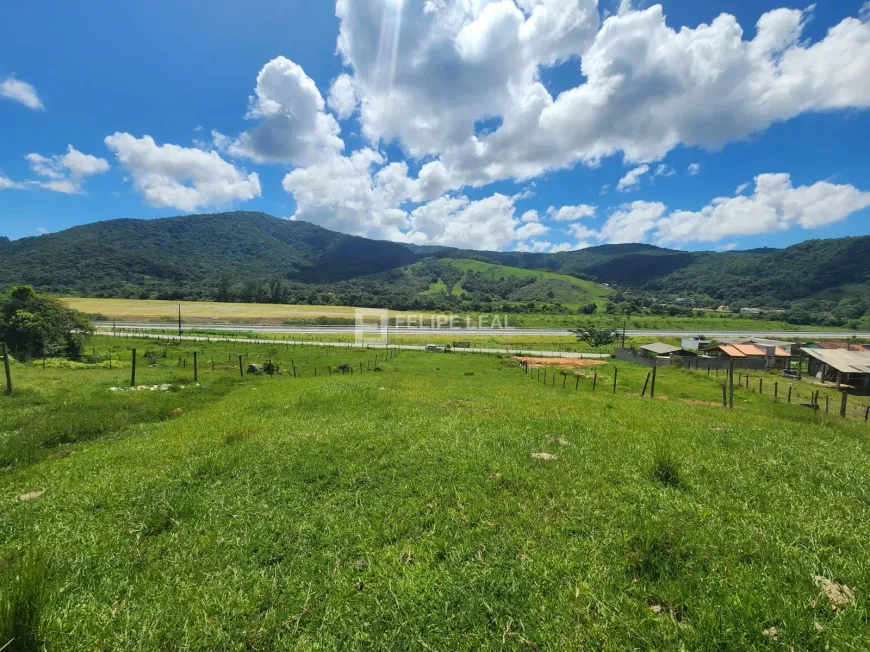 Foto 1 de Lote/Terreno à venda, 1920m² em Areias, São José