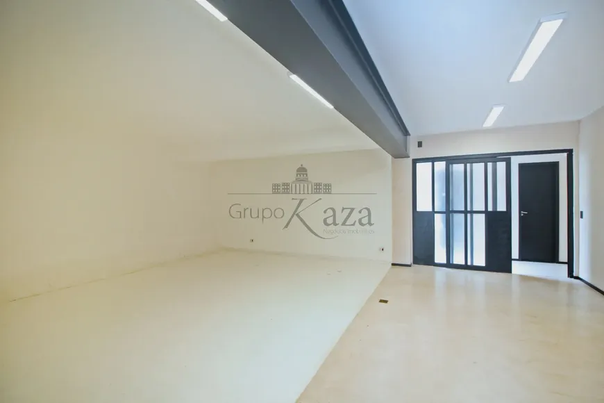 Foto 1 de Casa com 4 Quartos para alugar, 230m² em Jardim América, São Paulo