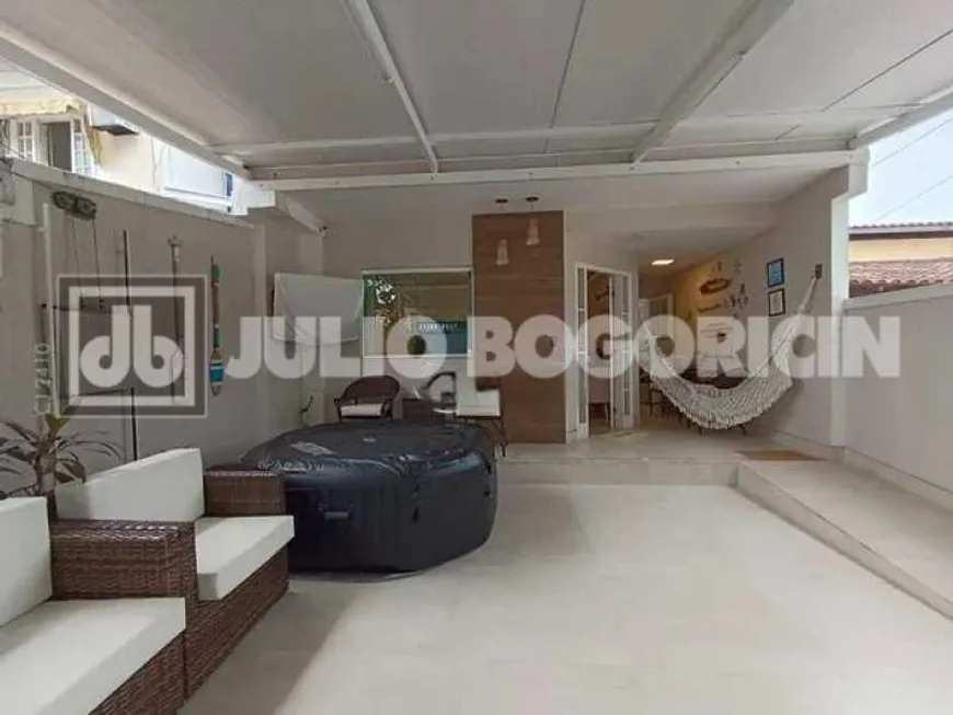 Foto 1 de Casa com 3 Quartos à venda, 180m² em Maravista, Niterói