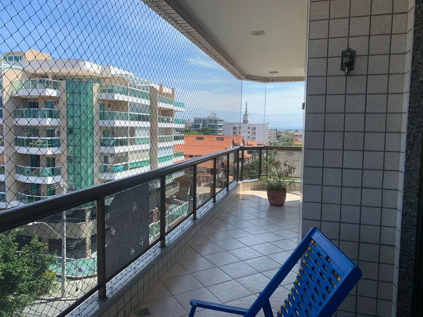 Foto 1 de Cobertura com 3 Quartos para venda ou aluguel, 230m² em Braga, Cabo Frio